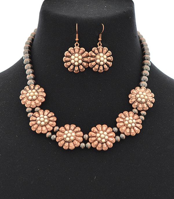 <font color=black>SALE ITEMS</font> :: JEWELRY :: Necklaces :: Wholesale Western Concho Navajo Bead Necklace